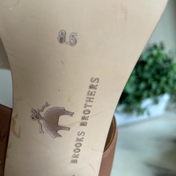 Brooks brothers vegan leather strap heel sandals Sz 81/2 - Picture 4 of 7